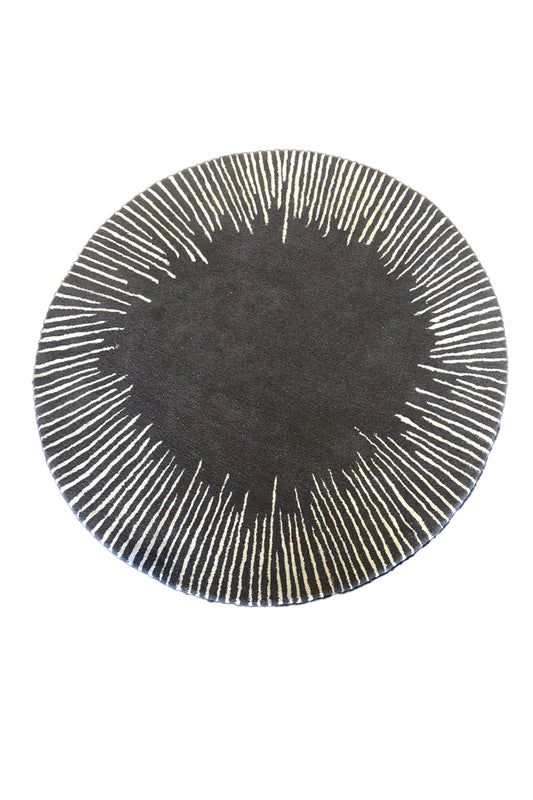 Black Classic Flair - Hand Tufted rug