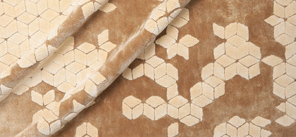 HAND-TUFTED RUGS