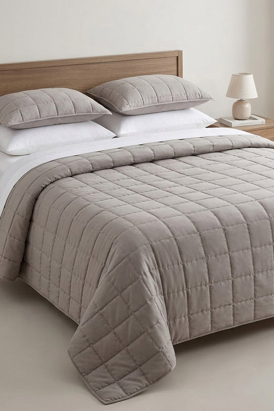 Classic Taupe - Bedspread Set
